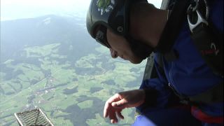 Link to Video | risk, September, adventure, leisure, skydiving, Nervenkitzel, 2006, flight, courage, color, close-up, hobby, parachute, human, man