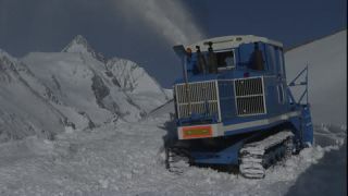 Link to Video | Hochalpenstrasse, blue, Alps, winter, snow blower, Full High Definition, 2008, color, white, technique, Central Europe, snow removal, Fuscher Törl, Austria, Europe, service, snow