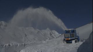 Link to Video | Hochalpenstrasse, blue, Alps, winter, snow blower, Full High Definition, 2008, color, white, technique, Central Europe, snow removal, Fuscher Törl, Austria, Europe, service, snow