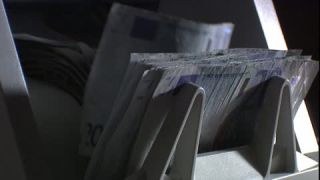 Link to Video | machine, managerial finance, money, 16:9, Full High Definition, 2006, color, bank, counting, close-up, banking, finance, Europe, banknote, euro, currency-counting machine, cash, currency