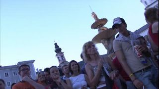 Link to Video | June, crowd, world championship, recurring event, Full High Definition, recurring sports event, FIFA World Cup, 30 June 2006, 2006, color, Salzburg, football supporter, Austria, Sport, Public screening, evening, Residenzplatz